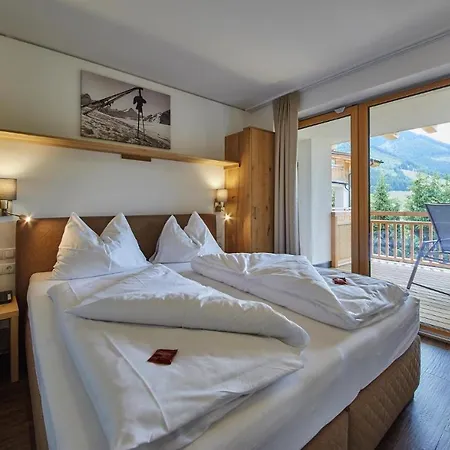 Apartment In Muehlbach Am Hochkoenig With Parking Space Mühlbach am Hochkönig